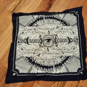 Mellow Mushroom Bandana! White /‎ Black